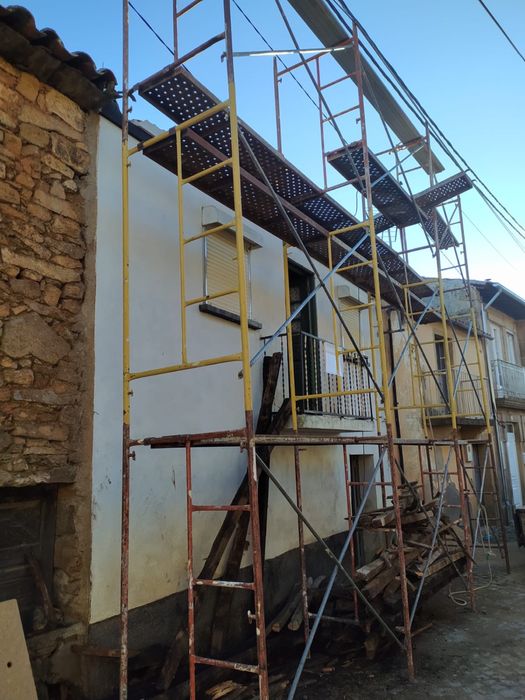 Casa para venda na aldeia de Carviçais - Torre de Moncorvo