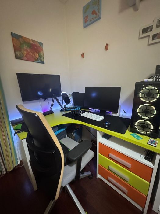 Mobilia de quarto jovem