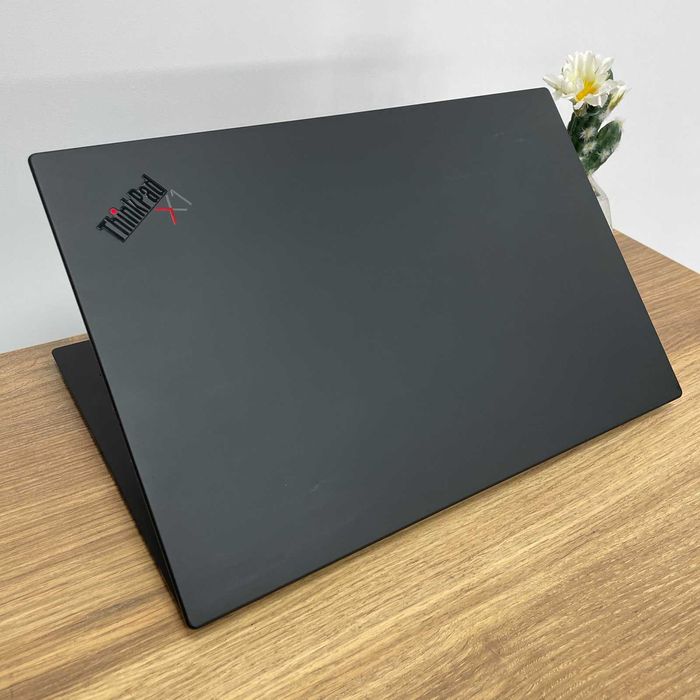 Lenovo ThinkPad X1 Carbon G8 14"FHD i7-10610U 16GB RAM 256GB Klasa A