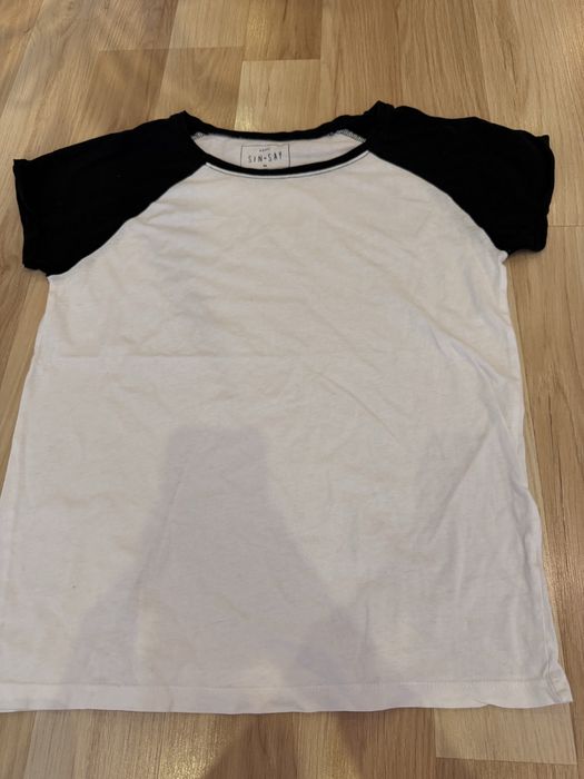 T-shirt damski Sinsay