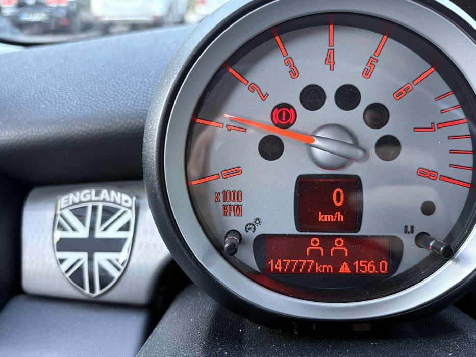 Mini Cooper One, Gasolina64283309167745124