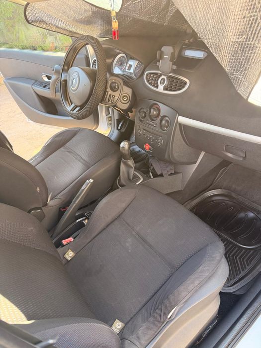 Vende -clio  2300 negociável — photo 3