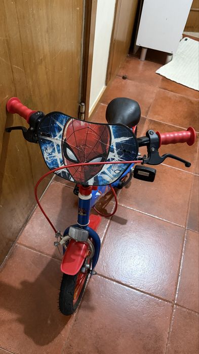 Bicicleta  Menino  do Homem Aranha 12” Impecavel