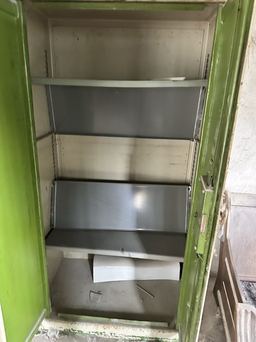 Szafa pancerna stara solidna