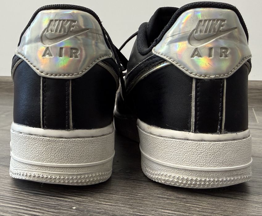 Кросівки Nike Air Force 1 Low '07 LV8 "Black Iridescent Outline".