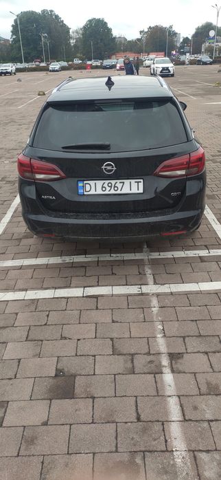 Продам Опель Астра 2017.