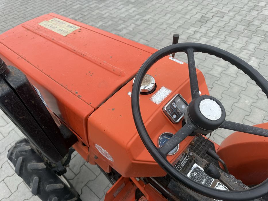 Японський трактор Hinomoto C144