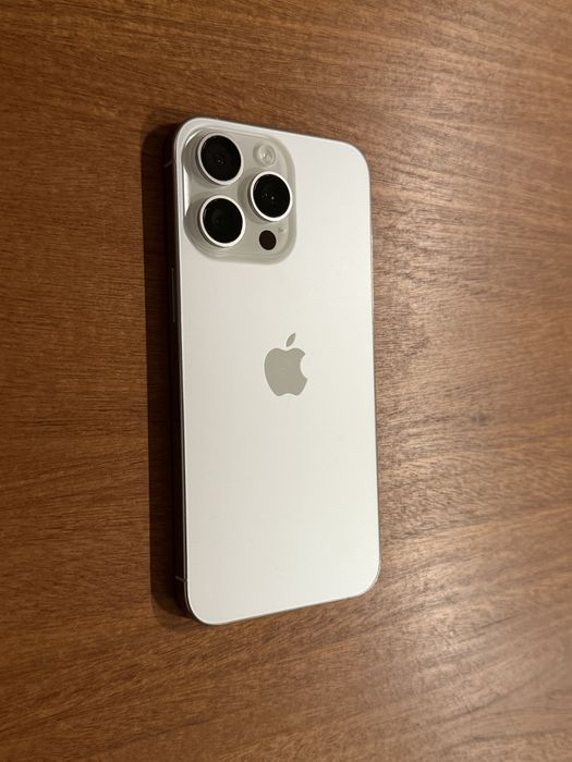 Iphone 15 pro max white titanium