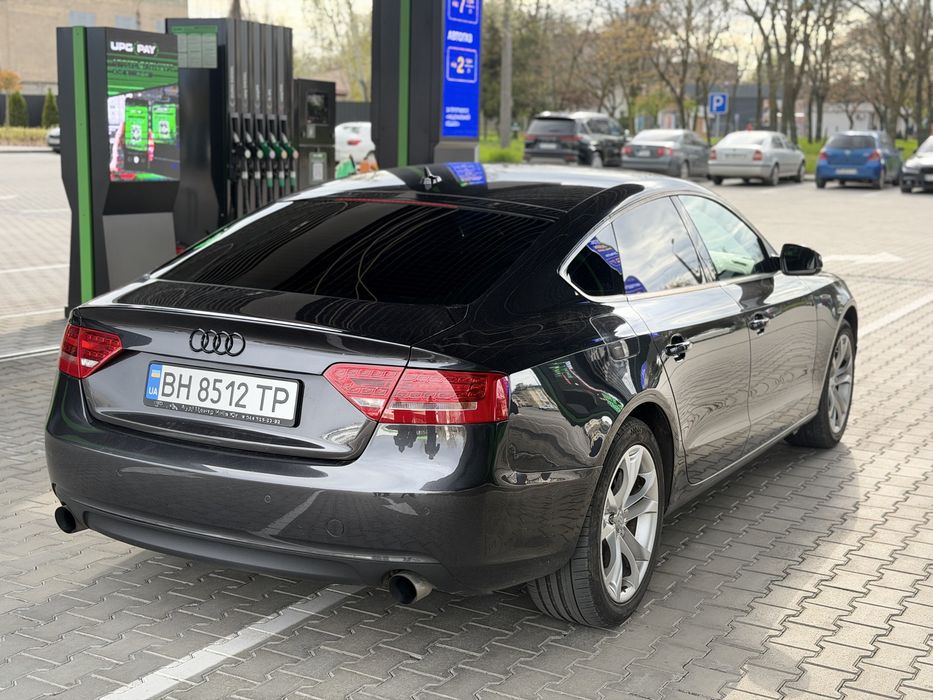 продам Audi A5 s line