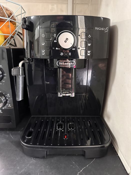 Delonghi magnifica S em excelente estado
