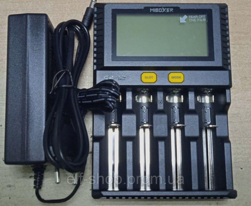 Зарчдний пристрій для зарядки батарейок та акумуляторів