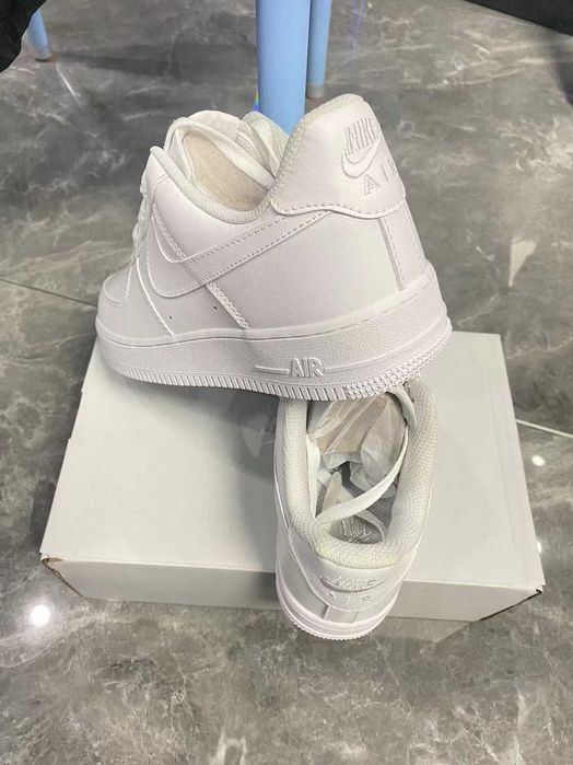 Promocja NIKE AIR FORCE 1 Biały AF1 R.43