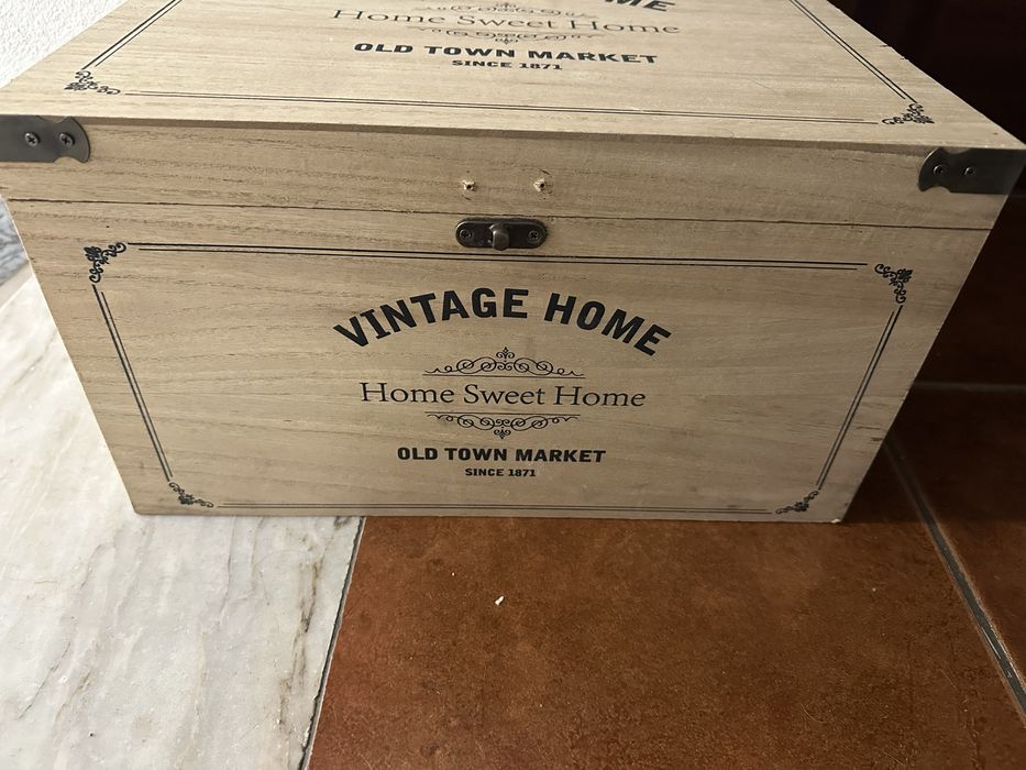 Caixa em madeira vintage