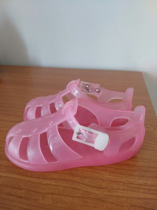 Vendo sandalias cor de rosa