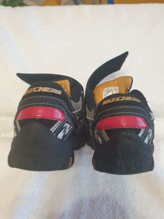 Кроссовки Skechers, 30 р., на липучках.