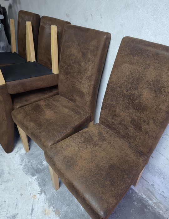Cadeiras de Jantar Estofadas em Camurça Castanha – Excelente Estado