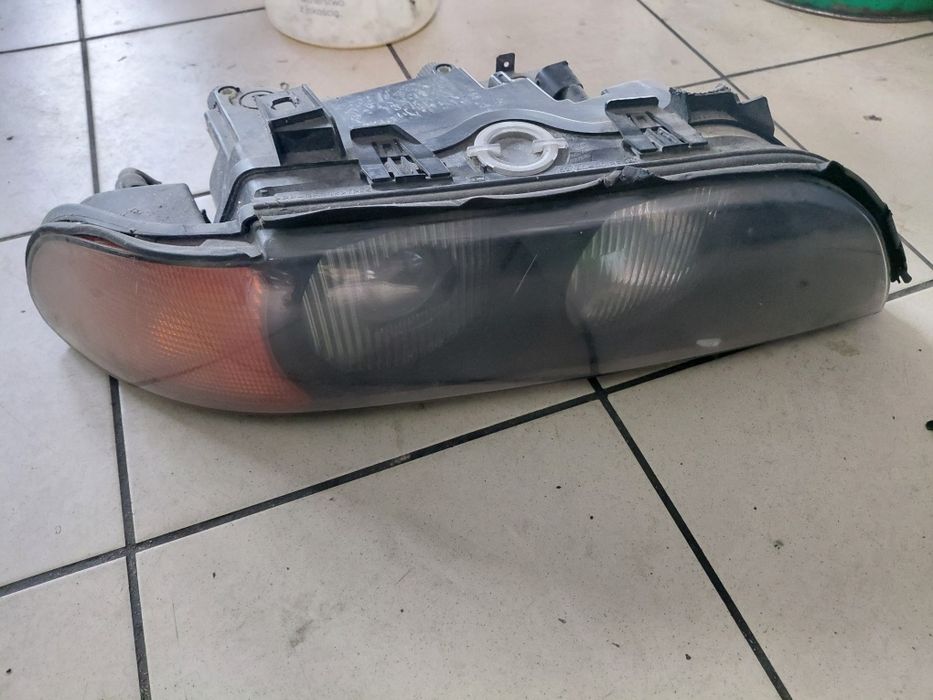 Lampa prawa BMW e39