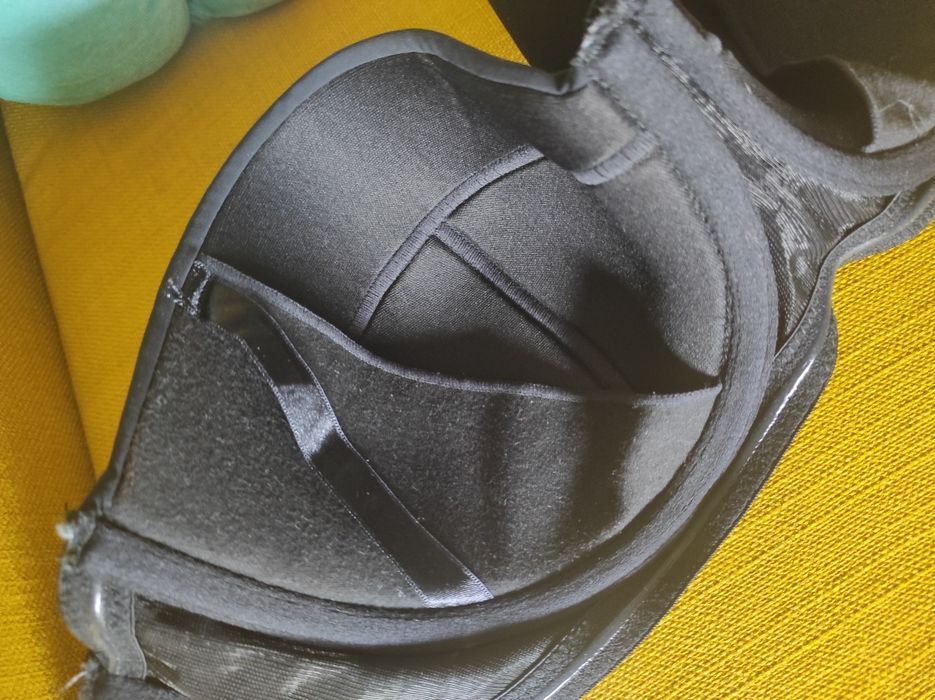 Pour Moi ? Czarny stanik biustonosz strapless bez ramiączek 65 F 65F