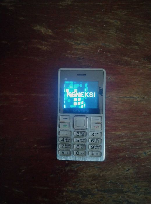 Мобильный телефон Keneksi M2