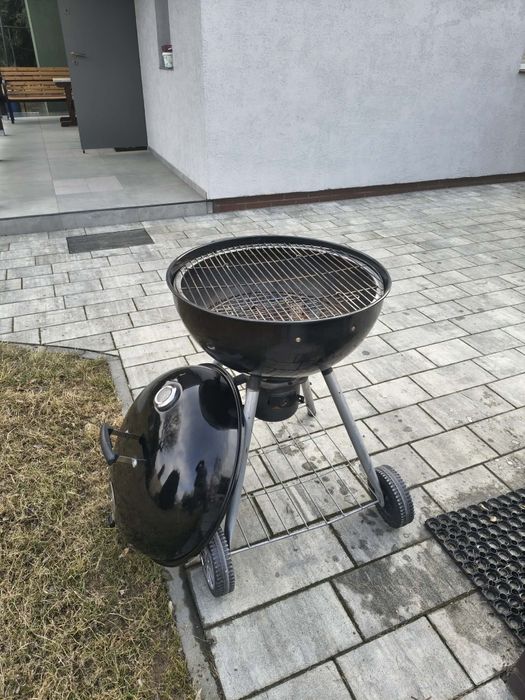 Grill ogrodowy okrągły