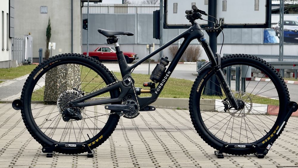 Forbidden Dreadnought AXS /enduro Deviate Santa Cruz