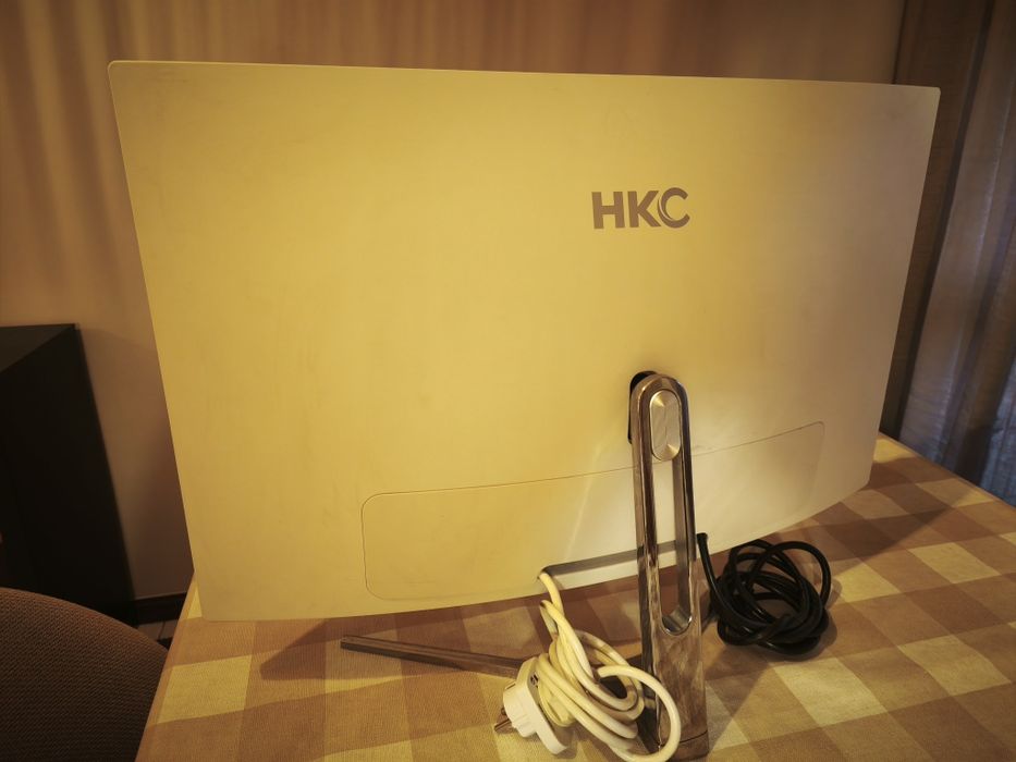 Monitor Curvo HKC  27"  – Como Novo / Pouco Uso
