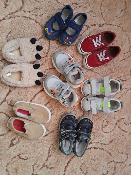 Продам дитяче взуття