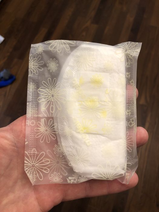 Одноразові прокладки в бюстгальер medela