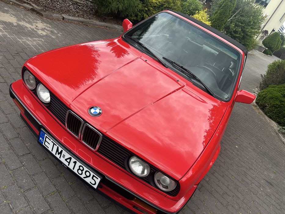 BMW E30 325i cabrio