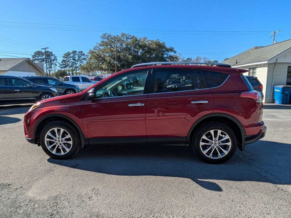 Toyota RAV4 XLE      2019