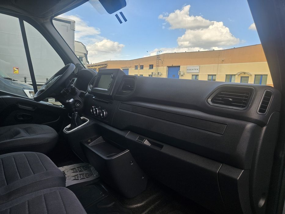 Sprzedam Renault Master L4H3 Winda Webasto Łóżko