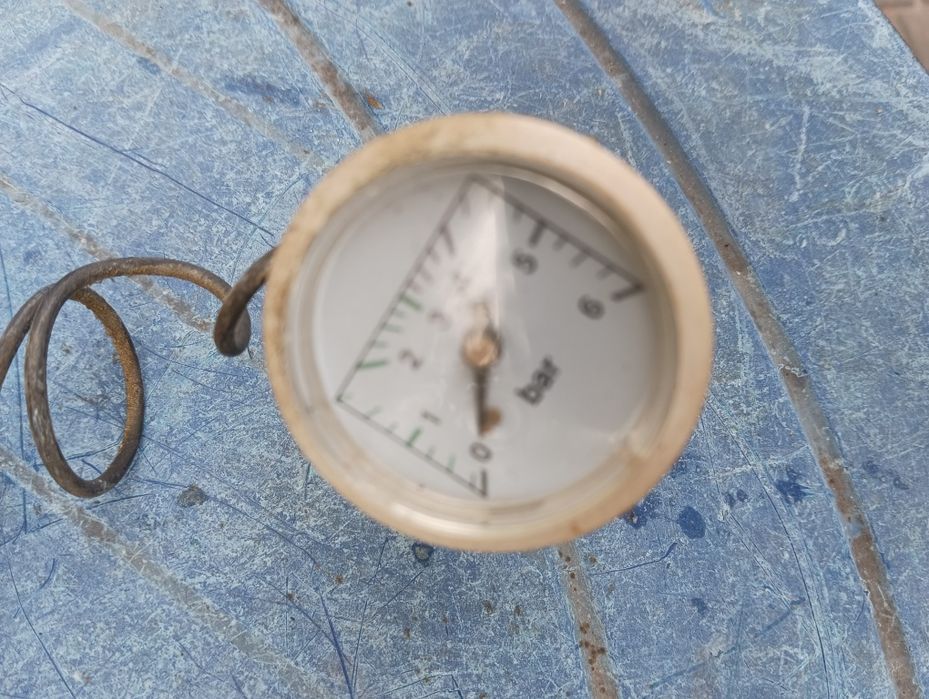 Продам потрійний електромагнітний клапан і датчик тиску.