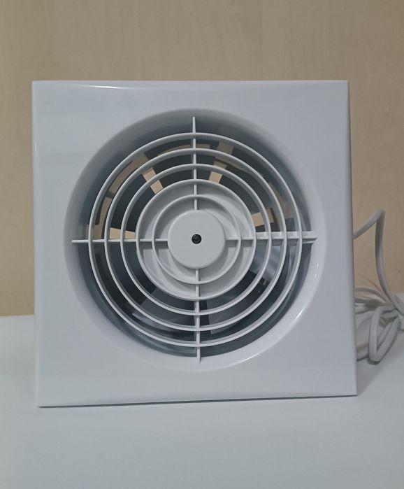 Потужний витяжний вентилятор LFWW-13Y 320 м³/год . Настінний.
