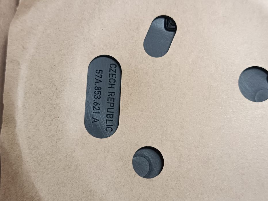 Skoda KAROQ emblemat znaczek logo nowy orginał wysyłka