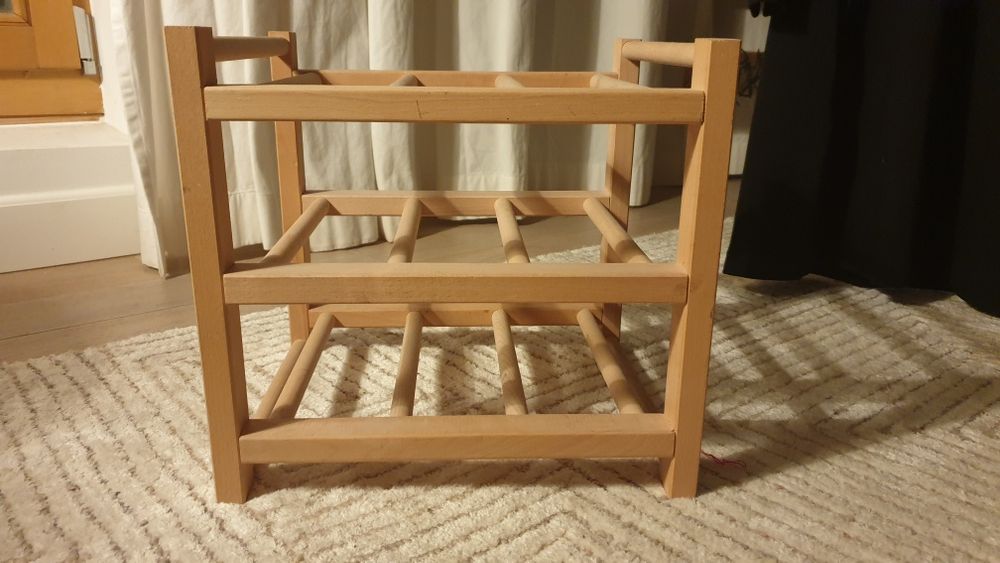 stojak na 9 butelek wina IKEA HUTTEN