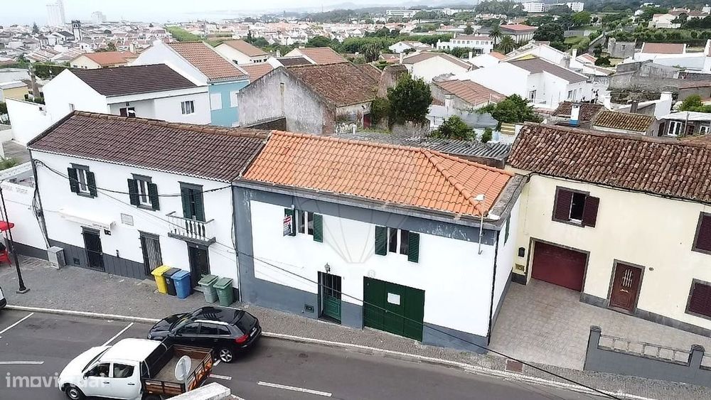 Moradia T4 para venda
