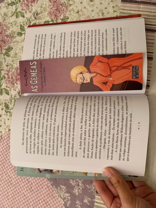 Livro juvenil - “AS GÉMEAS, o quinto ano em Santa Clara”