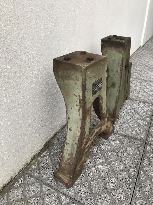 Estruturas em ferro fundido - industrial vintage / design industrial
