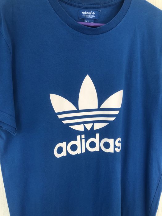 Niebieska koszulka Adidas