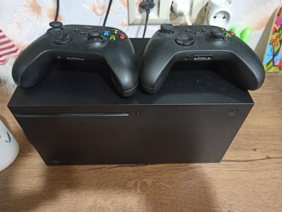 Ігрова консоль XBOX series X 2 геймпада  1тр