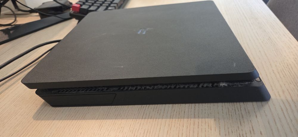PS4 1T em muito vom estado