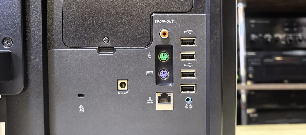 Моноблок Medion MD8850/Pentium T4400/Ram 4Gb /HDD no