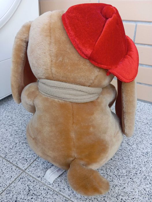 Cão peluche fofinho