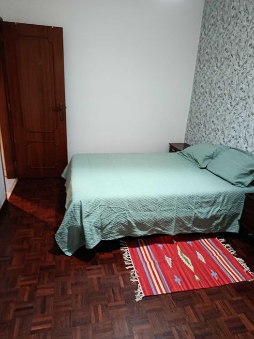 ALUGO excelente quarto no Seixal
