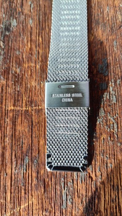 Casio A158WEM Bracelete Malha de Aço