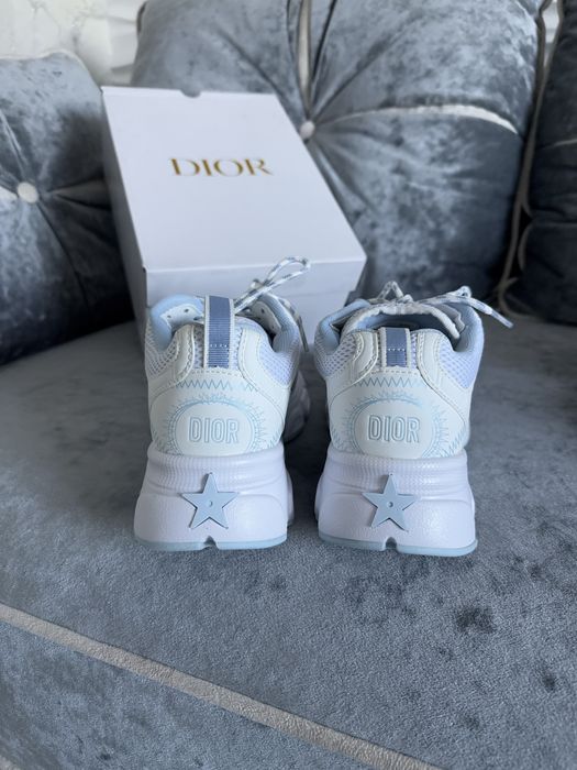 Кроссовки люкс бренд тренд 2025