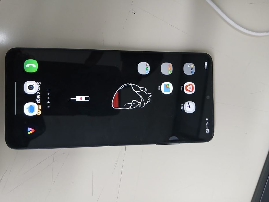 Vendo esse Samsung A 06( ram 4 rom 128) tudo funcional