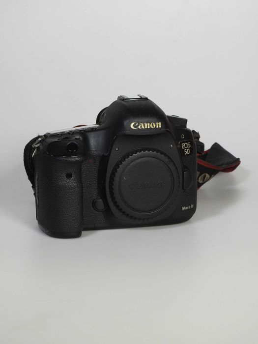 Máquina Fotográfica Canon EOS 5D MARK III