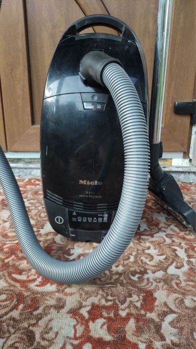 Пилосос mieli б/у