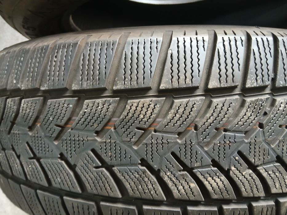 2 Pneus 235/60R18 Dunlop seminovos
